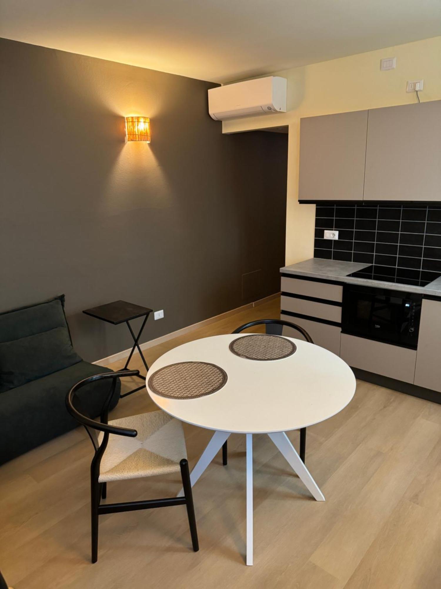Apartment Menaggino เมนาจโจ ภายนอก รูปภาพ